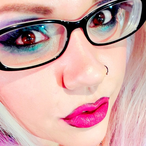 Meet your Posher, Jez - Picture 3 of 4